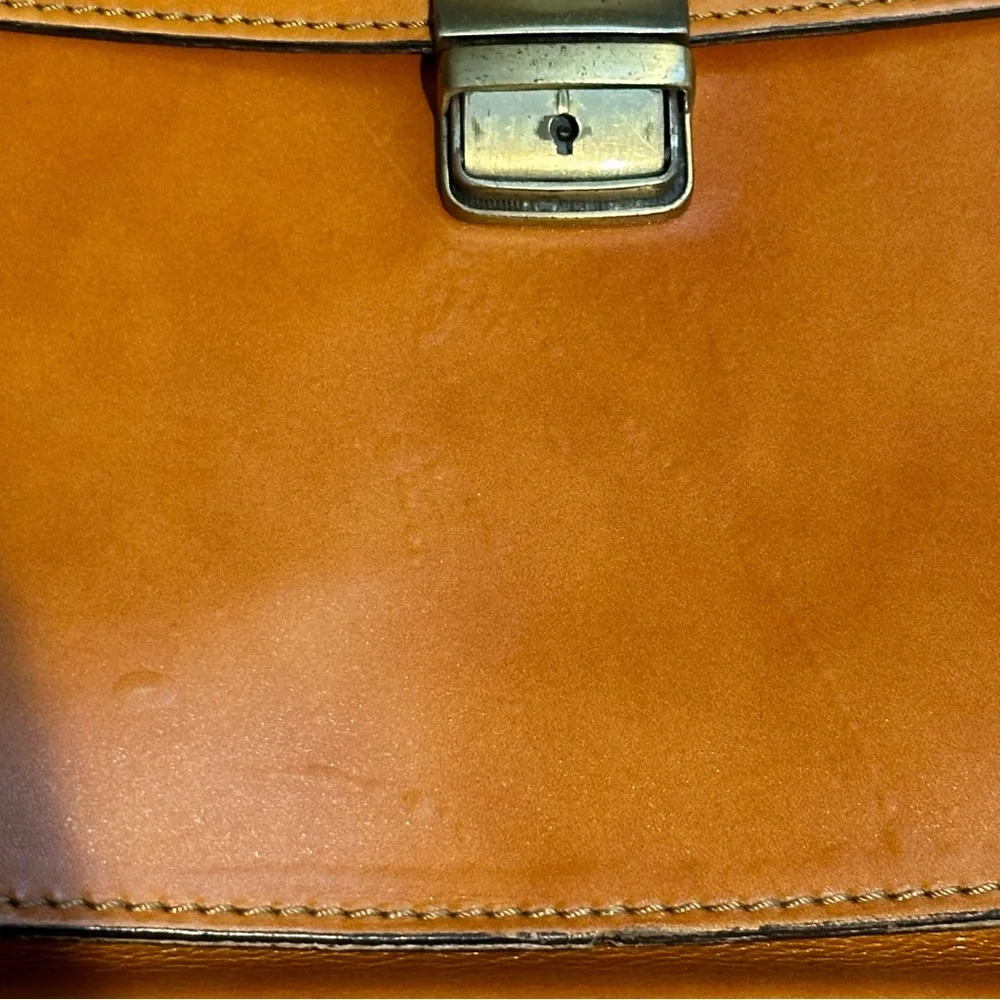 Persaman New York Tan Leather Briefcase